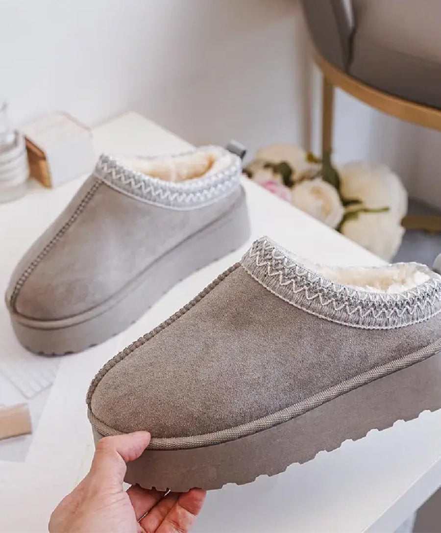 Womens Ladies Embroided Platform Cozy Faux Fur Slippers Goose Creek Boutique Printing Co Womens Ladies Embroided Platform Cozy Faux Fur Slippers Goose Creek Boutique Printing Co