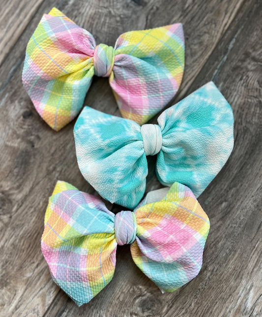 Bullet Knit Bows